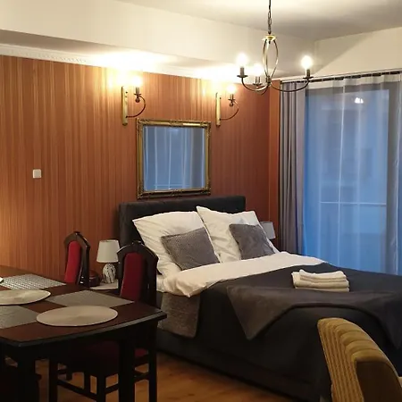 Royal Capital Towers Klimatyzacja & Prywatny Parking & Bezkontaktowe Zameldowanie & Balkon Διαμέρισμα *