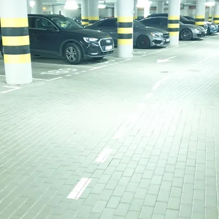 Royal Capital Towers Klimatyzacja & Prywatny Parking & Bezkontaktowe Zameldowanie & Balkon Apartment