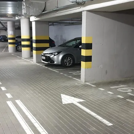 Royal Capital Towers Klimatyzacja & Prywatny Parking & Bezkontaktowe Zameldowanie & Balkon Διαμέρισμα