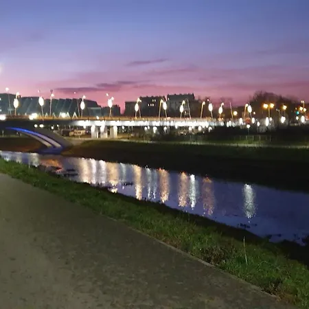 Royal Capital Towers Klimatyzacja & Prywatny Parking & Bezkontaktowe Zameldowanie & Balkon Διαμέρισμα