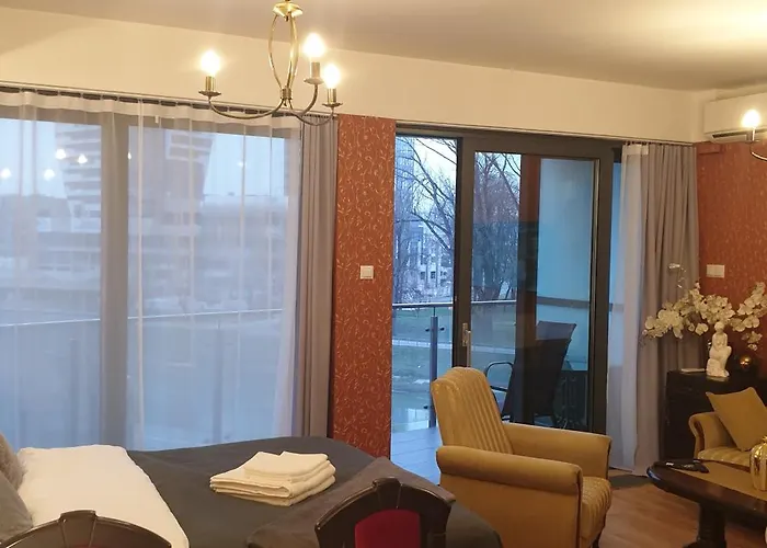 Apartment Royal Capital Towers Klimatyzacja & Prywatny Parking & Bezkontaktowe Zameldowanie & Balkon