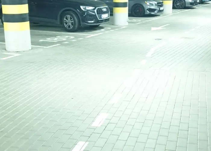 Royal Capital Towers Klimatyzacja & Prywatny Parking & Bezkontaktowe Zameldowanie & Balkon Διαμέρισμα