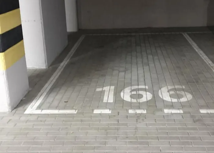 Royal Capital Towers Klimatyzacja & Prywatny Parking & Bezkontaktowe Zameldowanie & Balkon Apartment