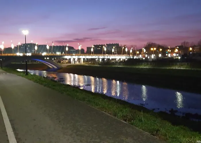 Royal Capital Towers Klimatyzacja & Prywatny Parking & Bezkontaktowe Zameldowanie & Balkon Apartment